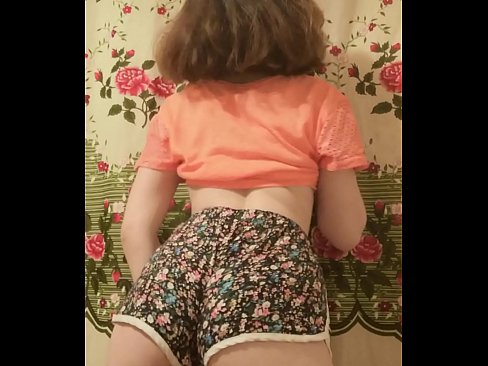 ❤️ Giovane pupa sexy fa uno striptease riprendendo i suoi pantaloncini alla telecamera Video di sessoal it.dickies-shop.ru ❌️